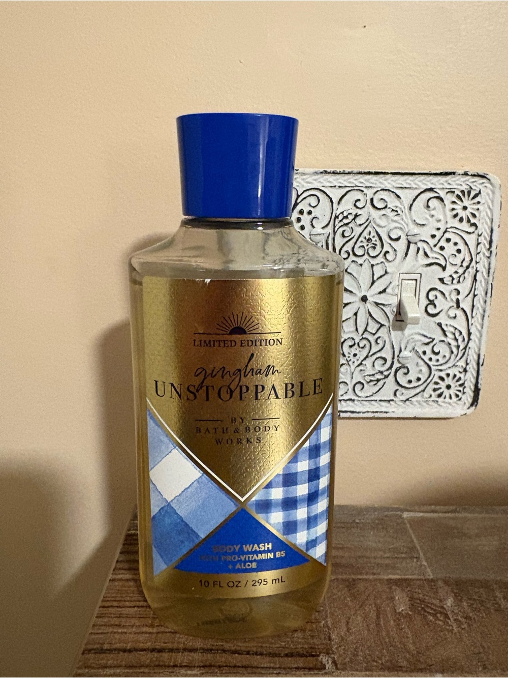 Bath & body works limited edition gingham unstoppable body wash